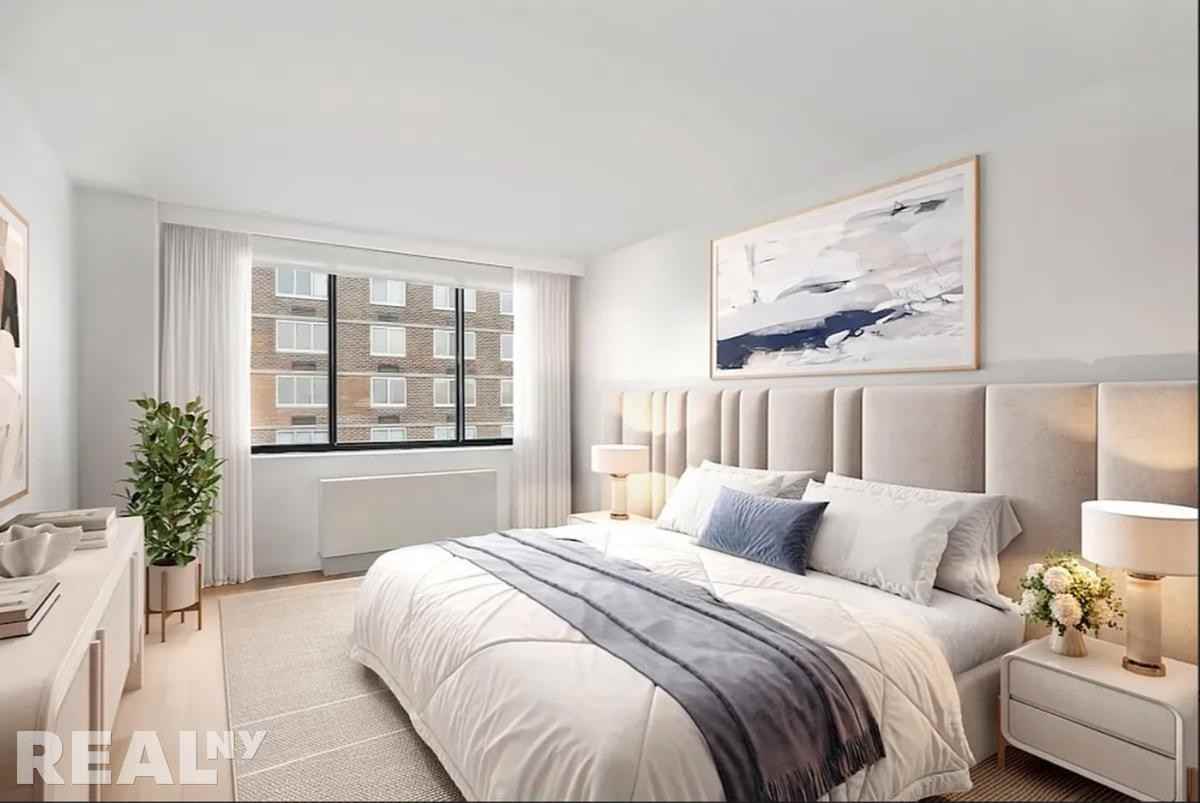 E 94th St #21C - Photo 3 of 8