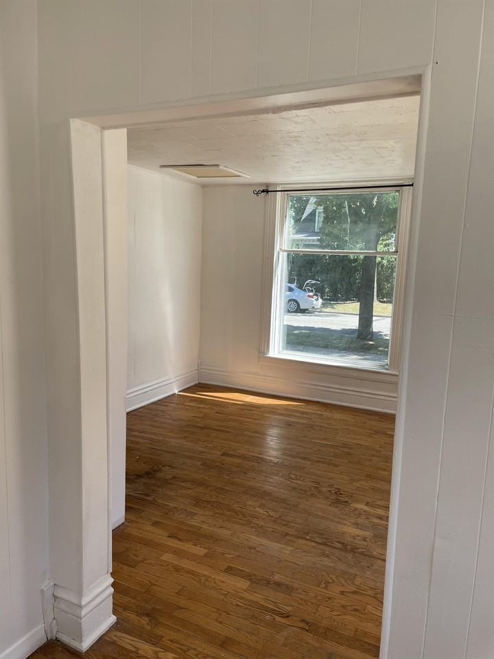 433 S Washington St #1W - Photo 3 of 12