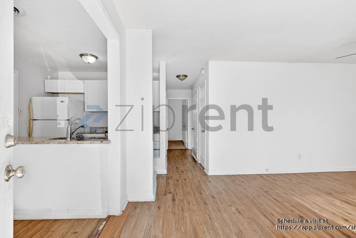 5105 Willie St - Photo 4 of 15