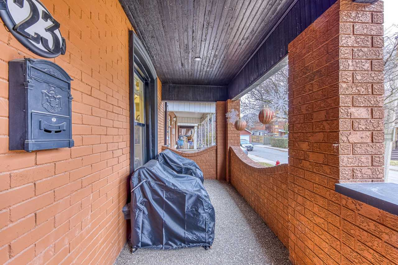 23 Fairholt Road North - Photo 5 of 44