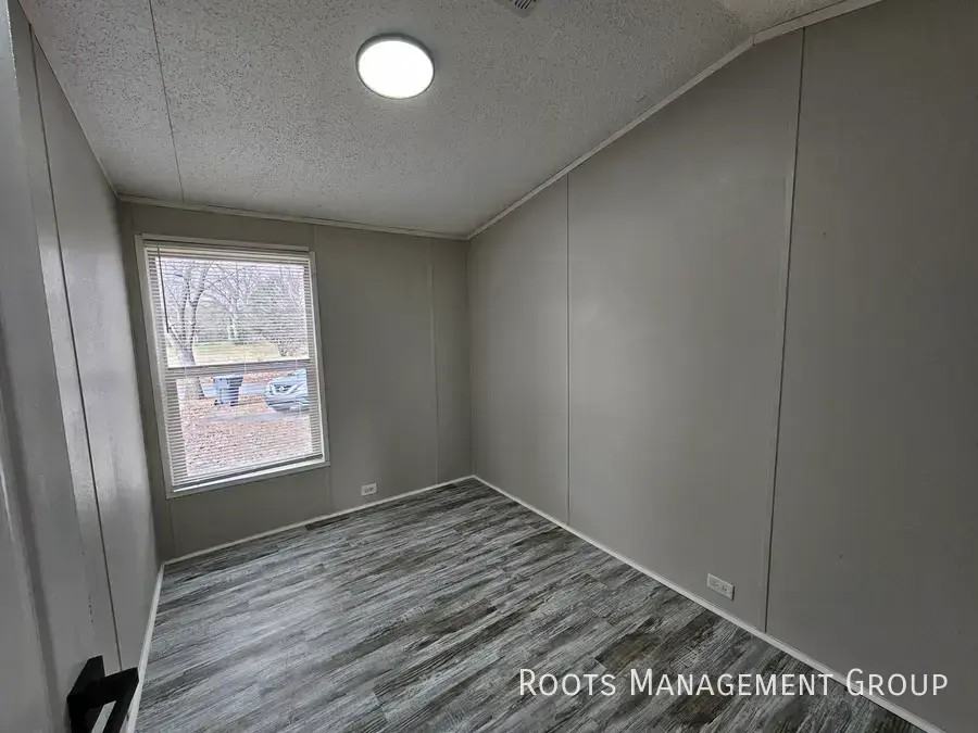 1704 Doug Ln #1704D - Photo 7 of 16