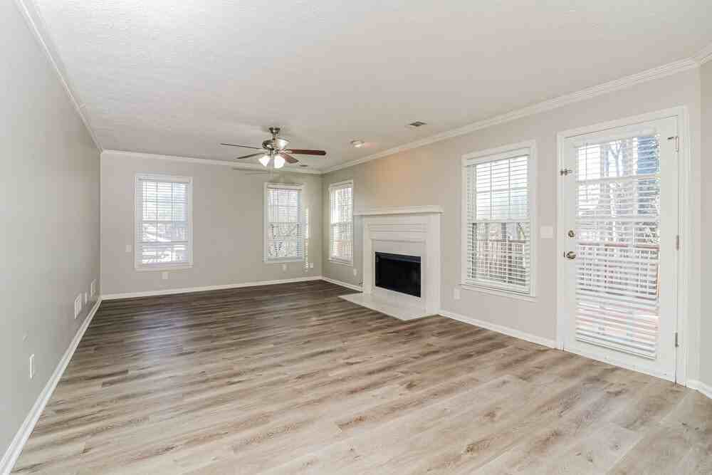 4966 Braeburn Trce Nw - Photo 7 of 17