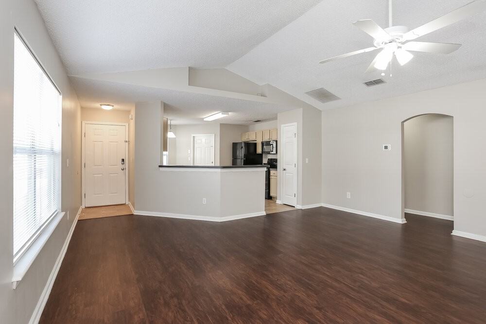 4506 Deer Valley Dr - Photo 6 of 16