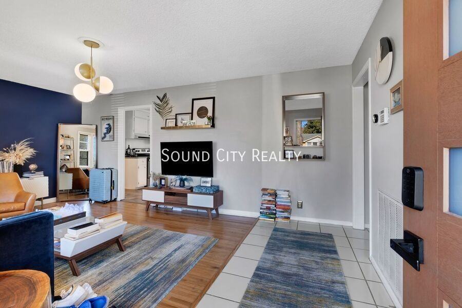 3221 Cloverwood Dr - Photo 7 of 24