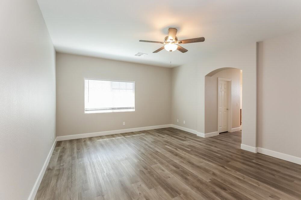 9077 Cabrera Cove St - Photo 4 of 17