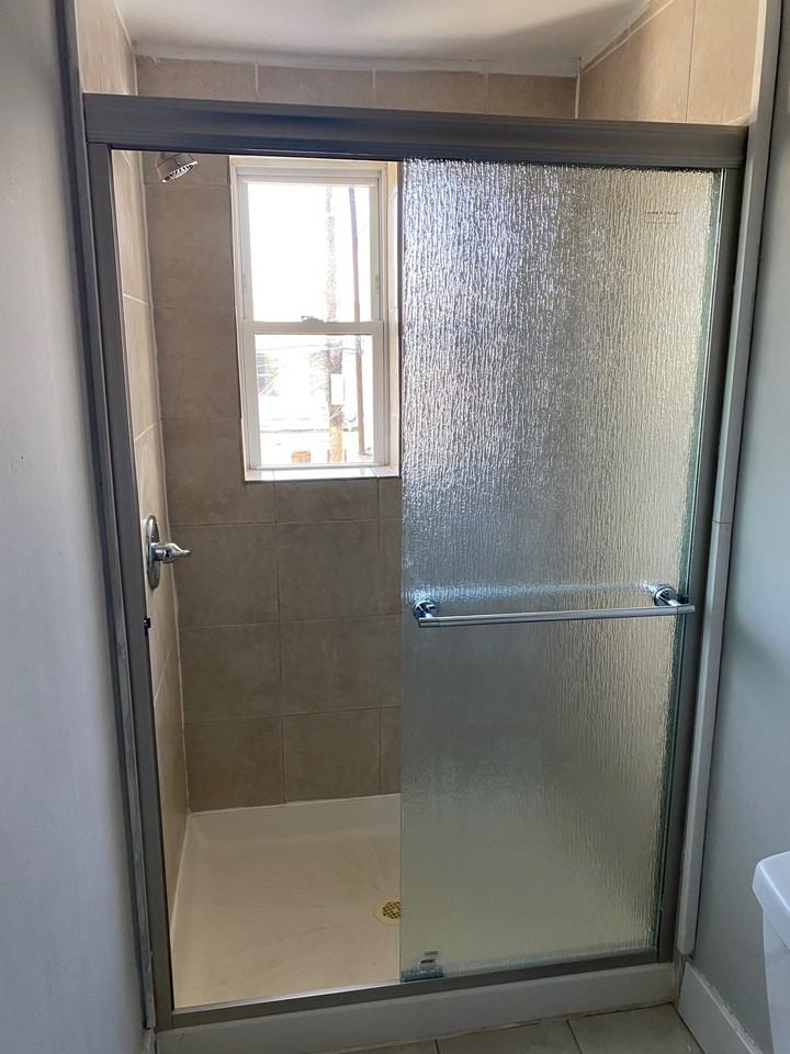 1255 Sargeant St - Photo 5 of 10