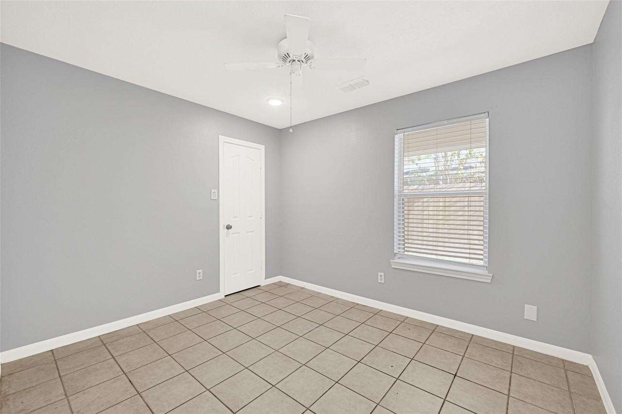 26214 Cypresswood Dr #26214 - Photo 7 of 23