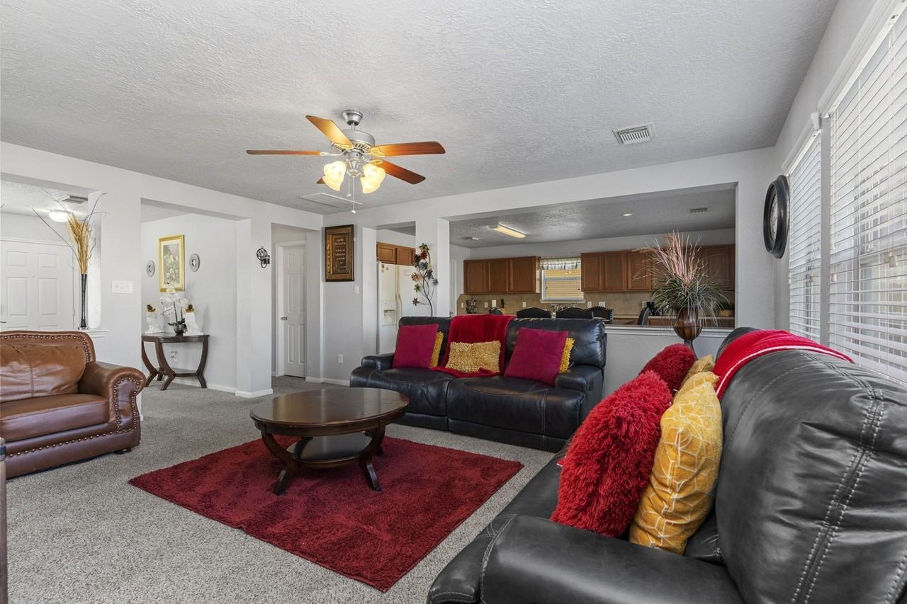 29326 Legends Green Dr #29326 - Photo 3 of 31