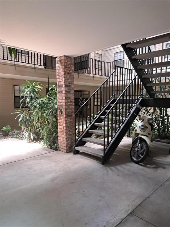 1304 Halsell St #1304 - Photo 5 of 12