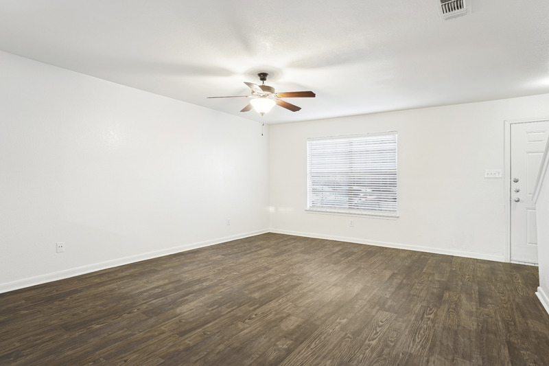 100 Heather Lane - Photo 3 of 14