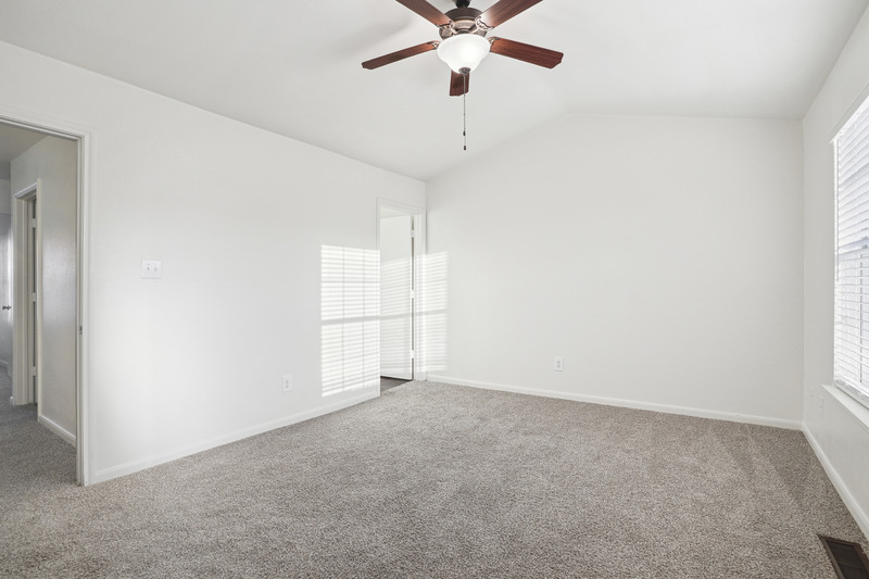 100 Heather Lane - Photo 4 of 14