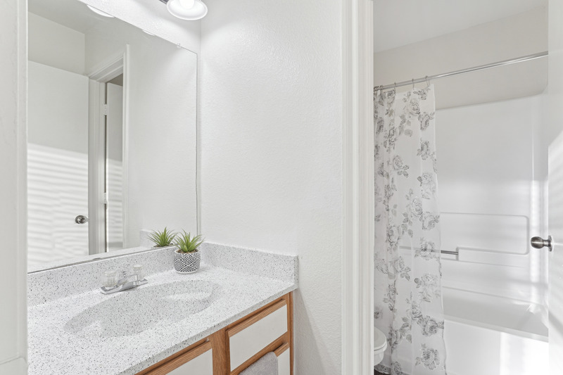 100 Heather Lane - Photo 7 of 14