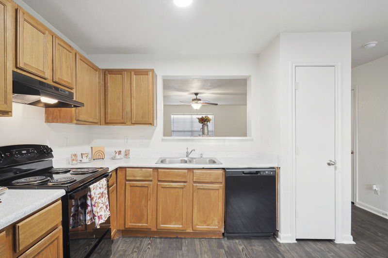 100 Heather Lane - Photo 6 of 13