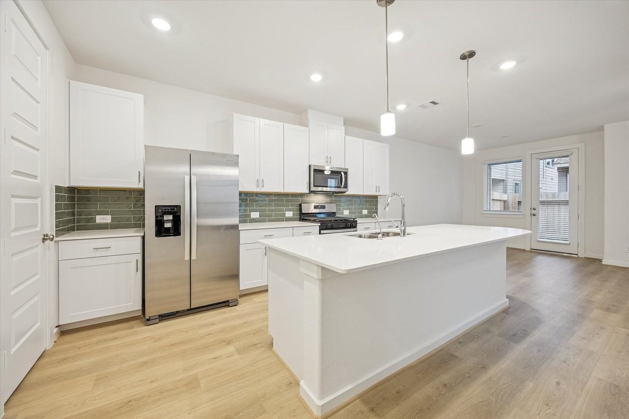 4113 Fig Grove St #4113 - Photo 4 of 22