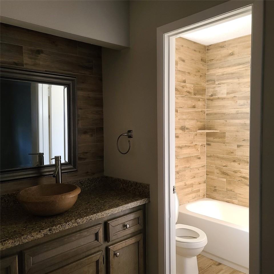 3811 Nutwood Ln #3811 - Photo 4 of 13