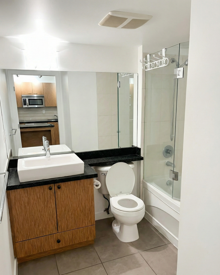 538 Smithe Street #506 - Photo 6 of 8