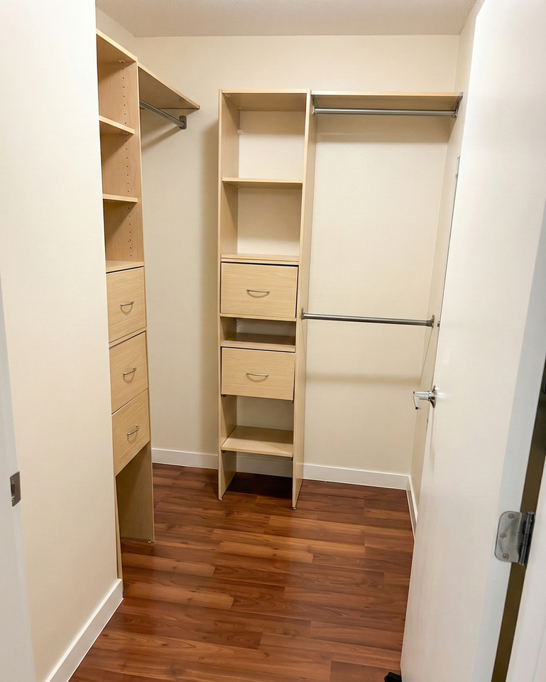 538 Smithe Street #506 - Photo 7 of 8