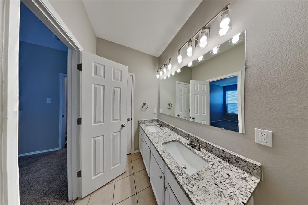 6000 Clipper Ln #6000 - Photo 4 of 18