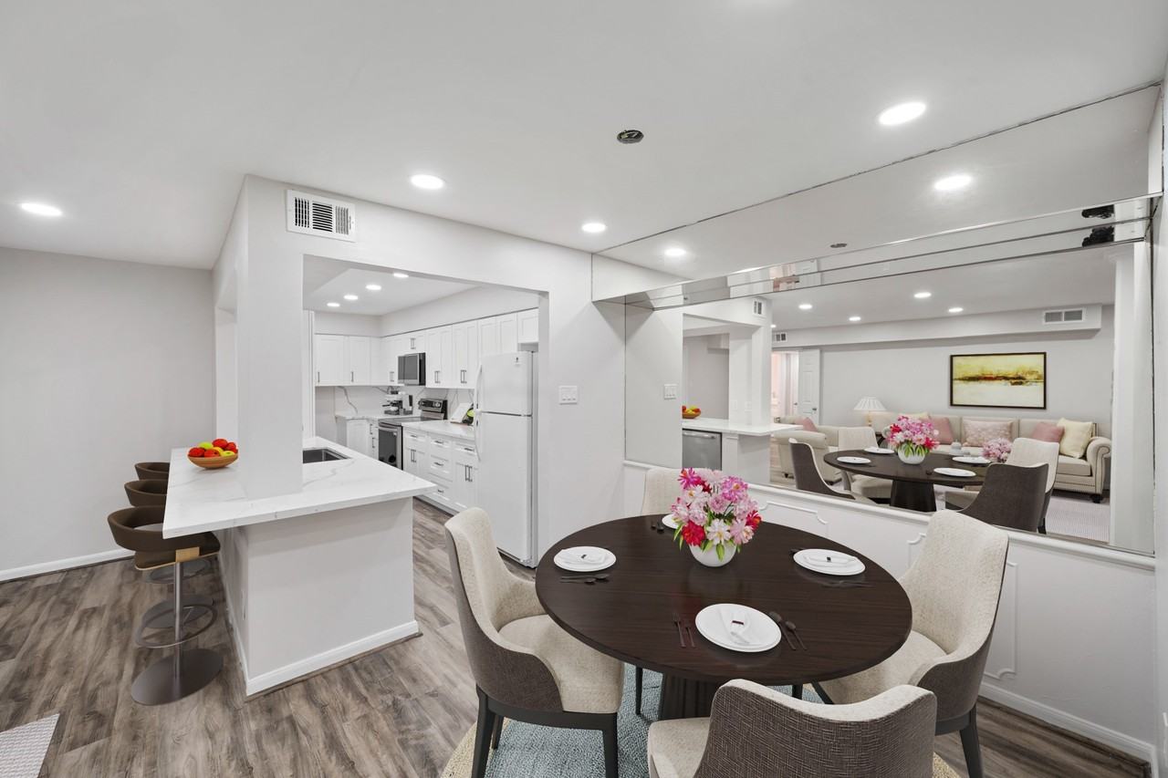 357 N Post Oak Ln #357-101 - Photo 7 of 19