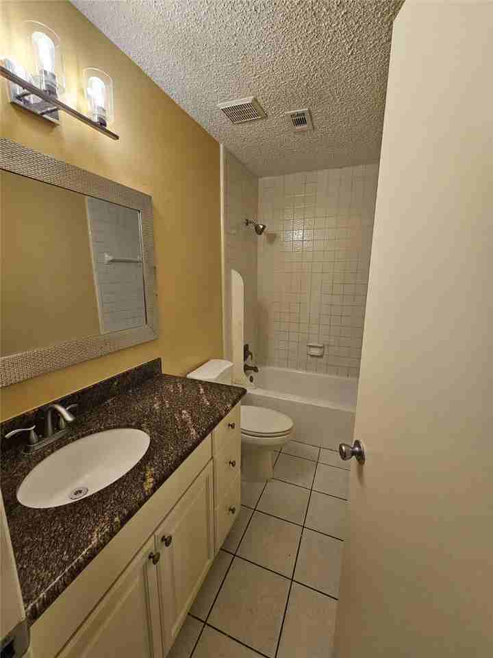 5853 Village Forest Ct #5853 - Photo 6 of 37