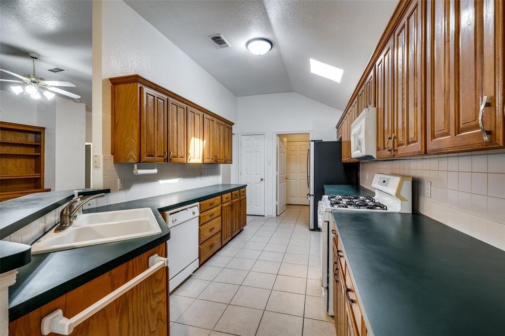 6812 Coldwater Canyon Rd #6812 - Photo 7 of 12