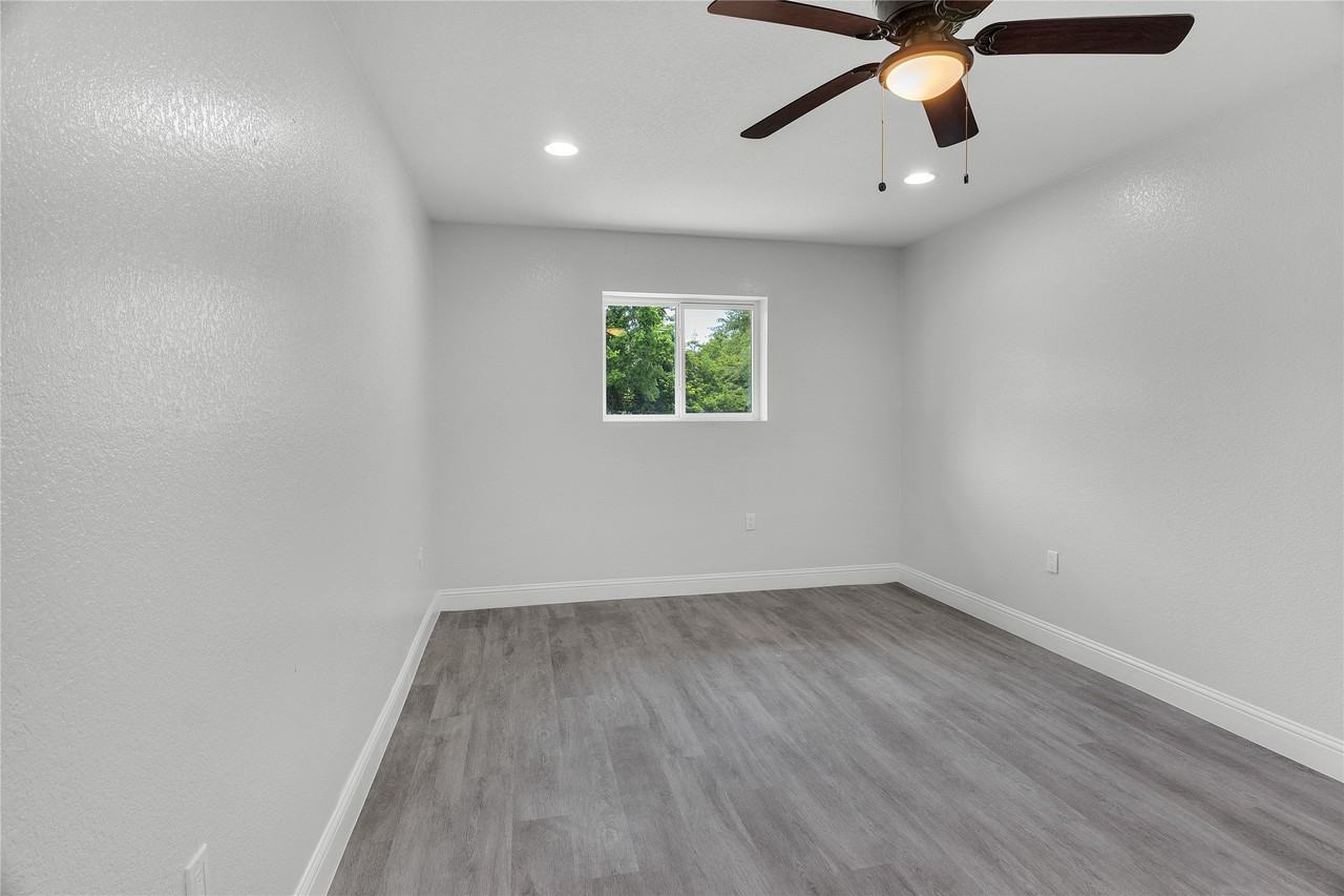 110 Prune St #110 - Photo 2 of 30