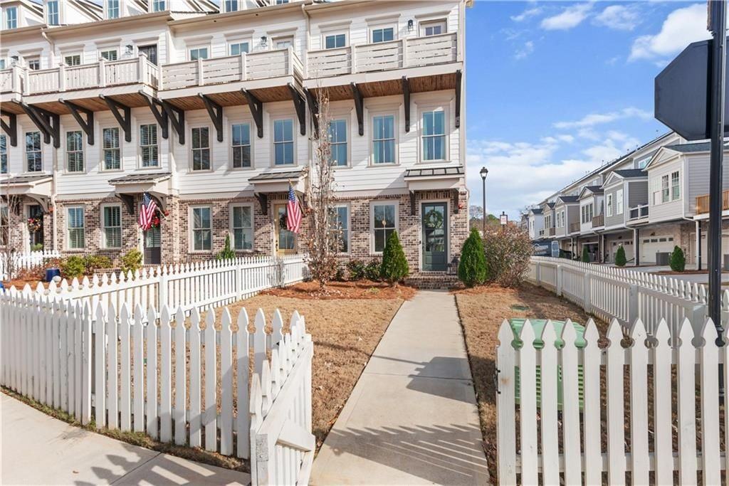 1007 Croft Ln - Photo 2 of 50