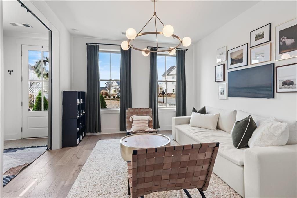 1007 Croft Ln - Photo 5 of 50