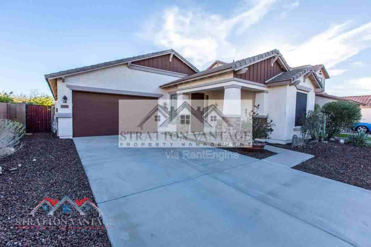 12687 W Lowden Rd - Photo 2 of 10