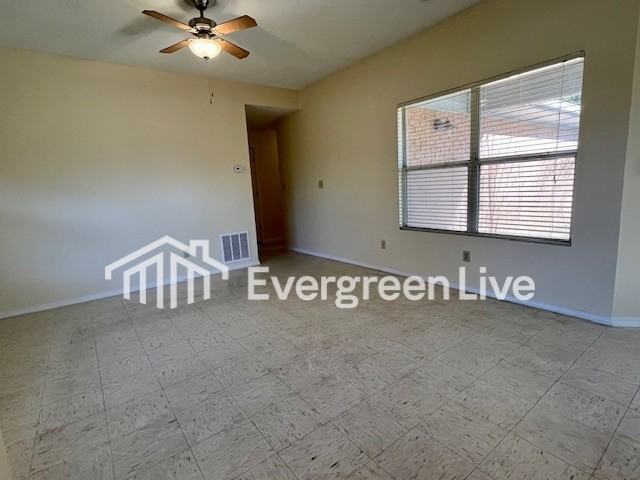 121 Pembroke Ct - Photo 2 of 20