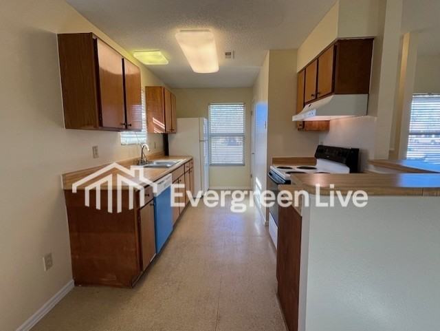 121 Pembroke Ct - Photo 6 of 20