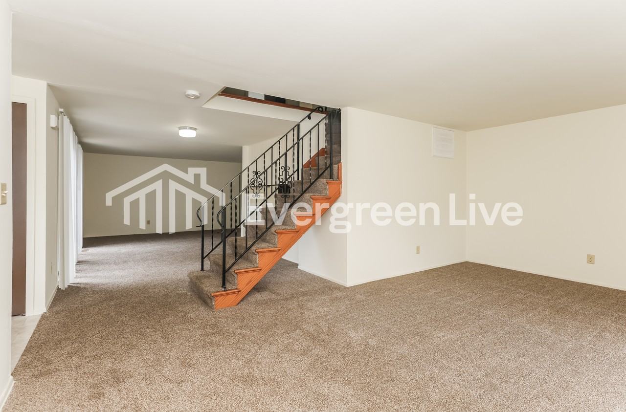 5676 Troy Villa Blvd - Photo 3 of 15