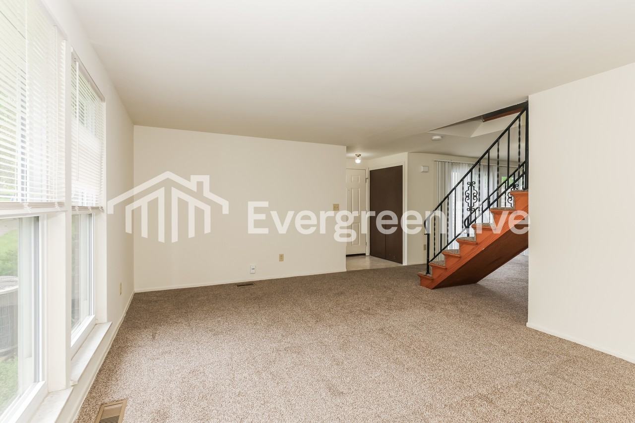 5676 Troy Villa Blvd - Photo 4 of 15