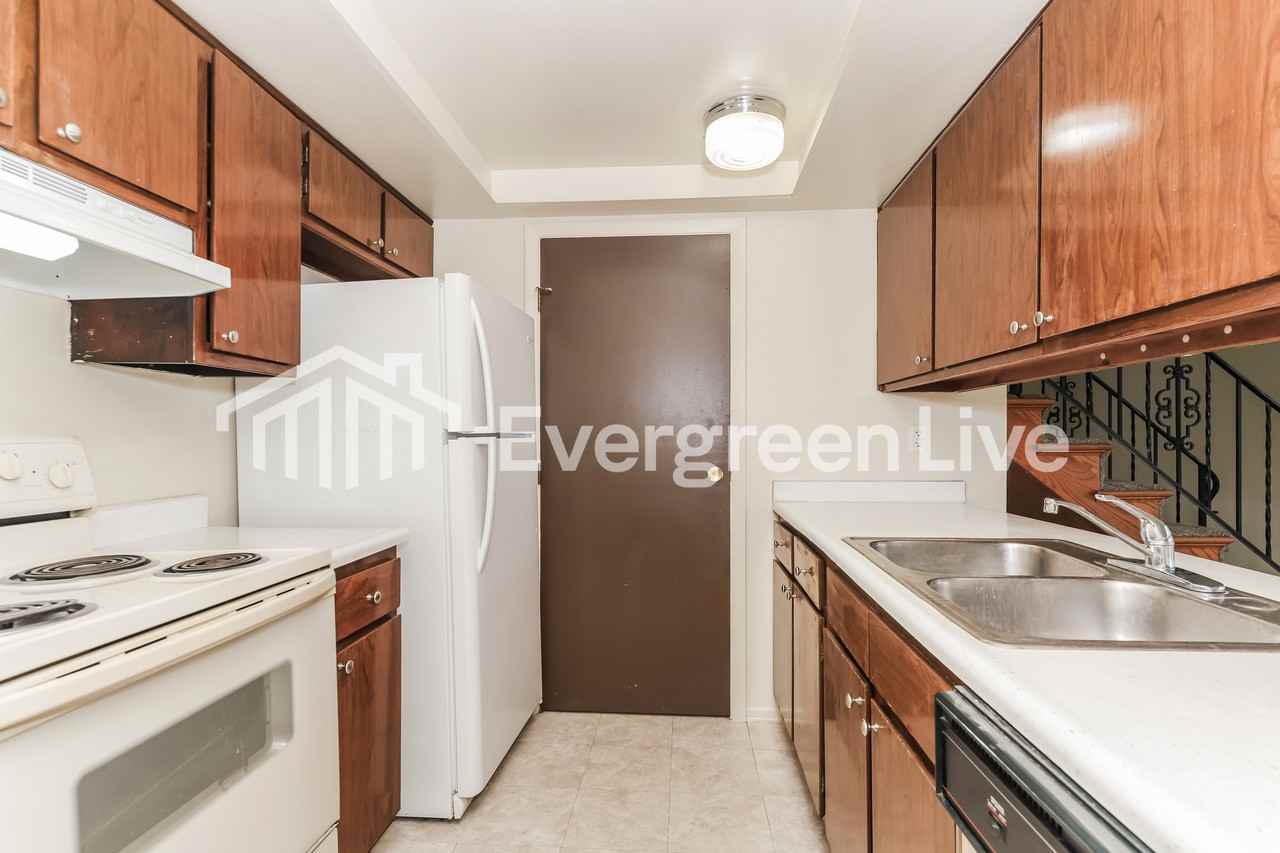 5676 Troy Villa Blvd - Photo 6 of 15