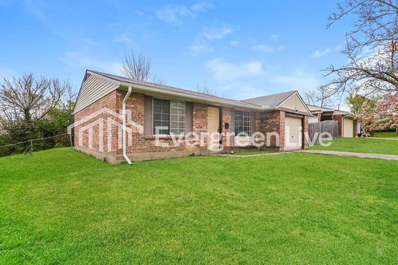 5989 Chatsworth Dr - Photo 2 of 15