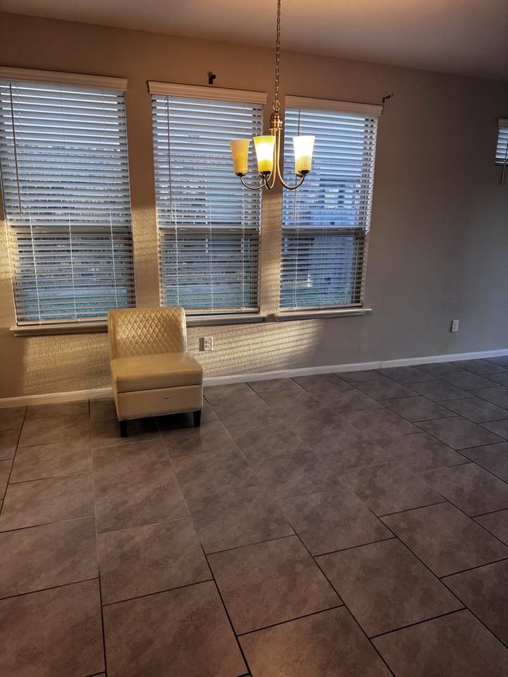 3318 Rainflower Springs Ln - Photo 5 of 10