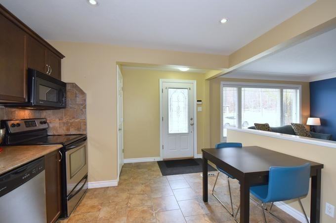 33 Greenhill Avenue Upper Unit & Lower Unit - Photo 7 of 30