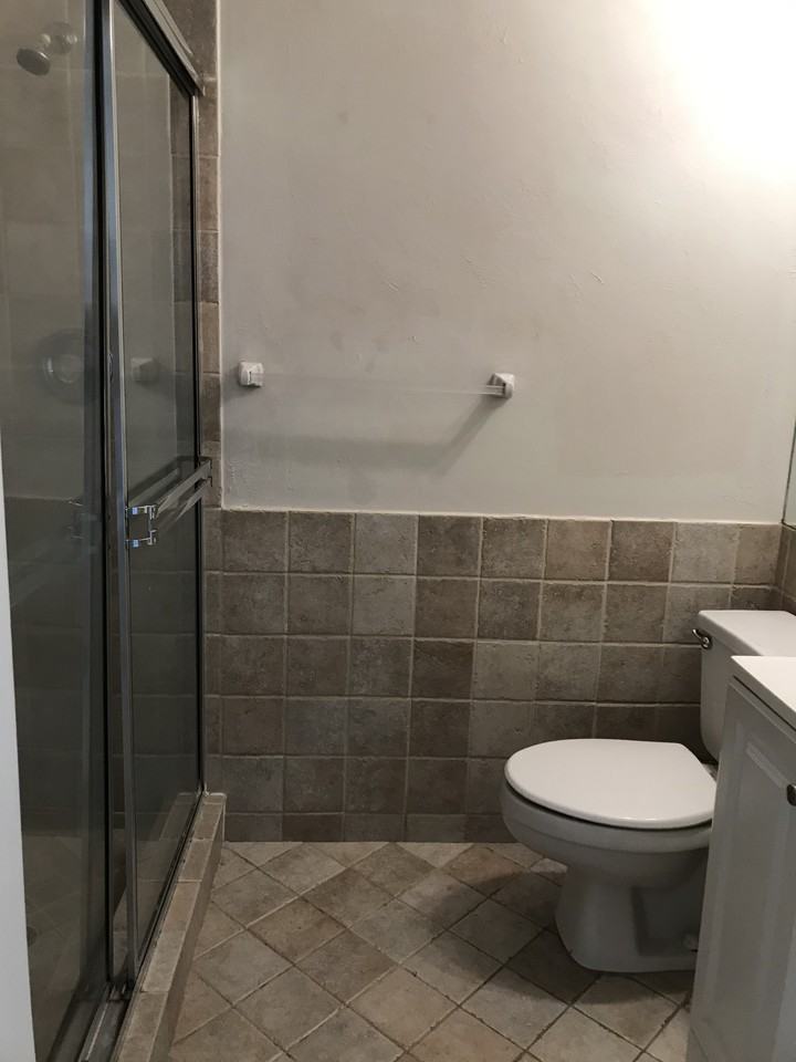 1358 Highlands Dr #B1 - Photo 4 of 18