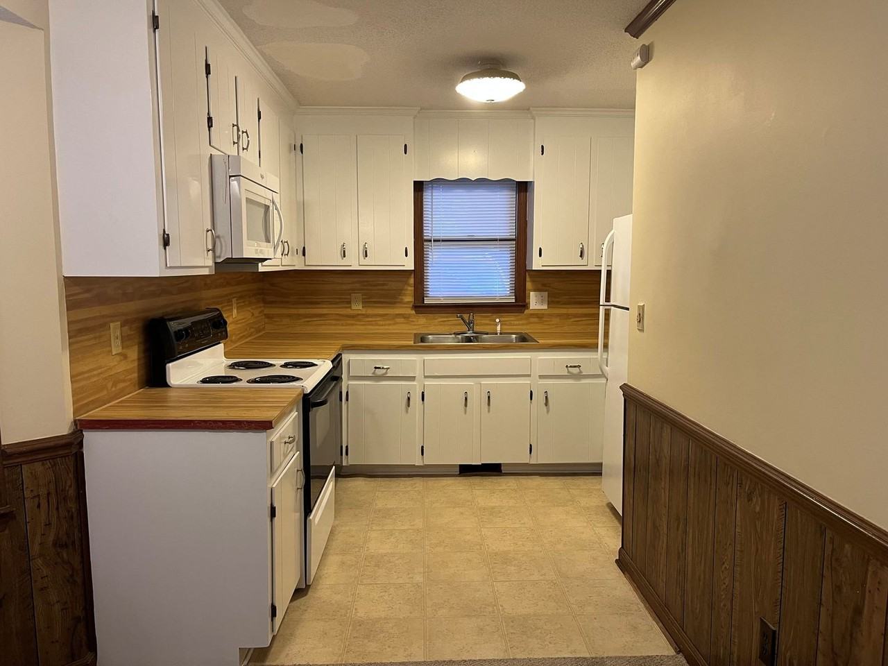 1300 Kent Rd Apt A - Photo 7 of 11