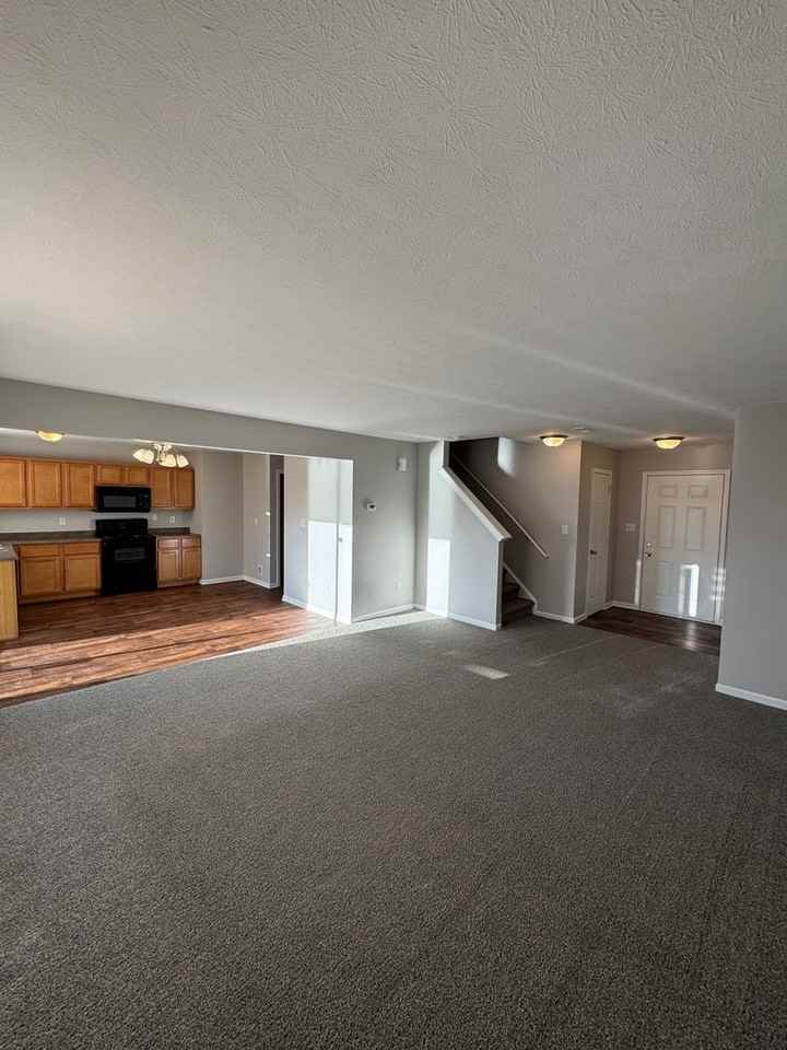 2418 Woodfield Blvd - Photo 4 of 8