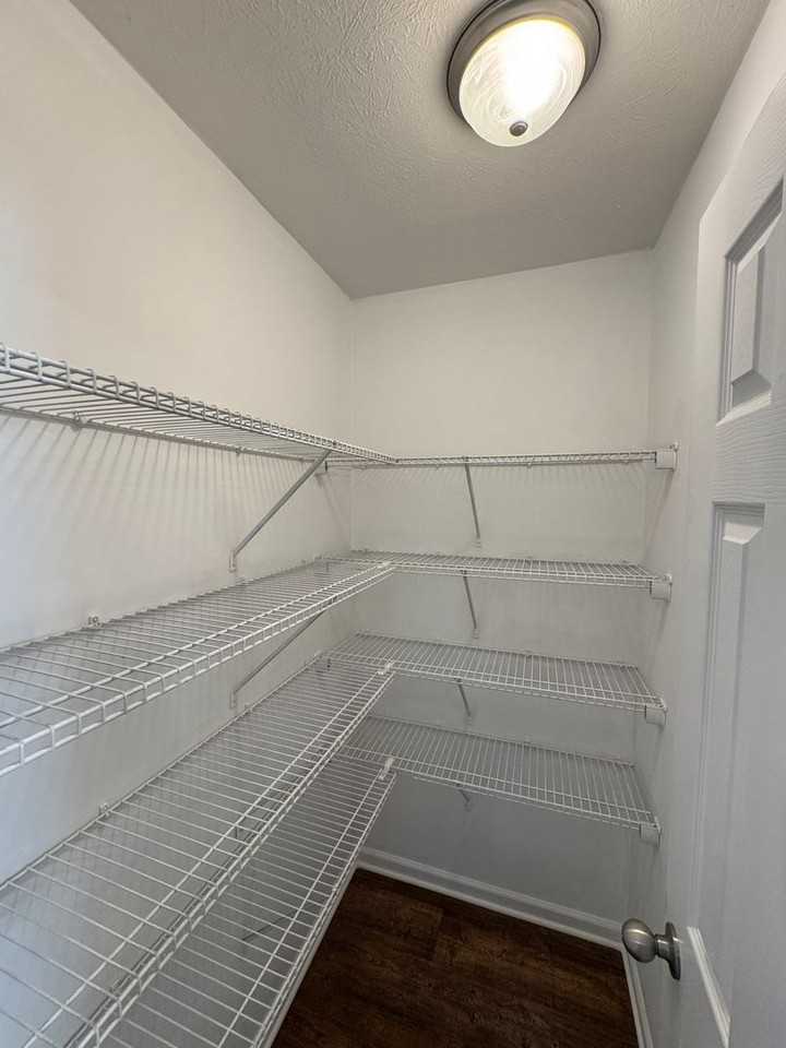 2418 Woodfield Blvd - Photo 7 of 8