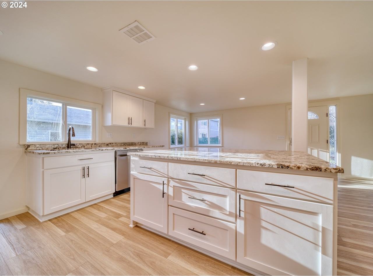 33871 Ne Blossom Dr #1 - Photo 3 of 10