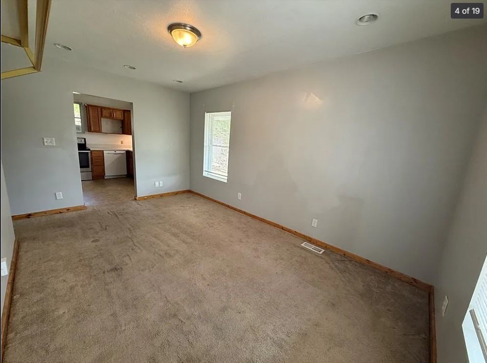 635 Valley St #NA - Photo 6 of 11