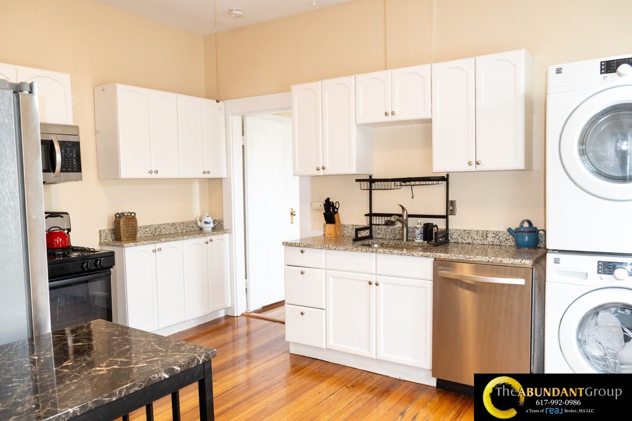 133 Otis St #2 - Photo 3 of 35