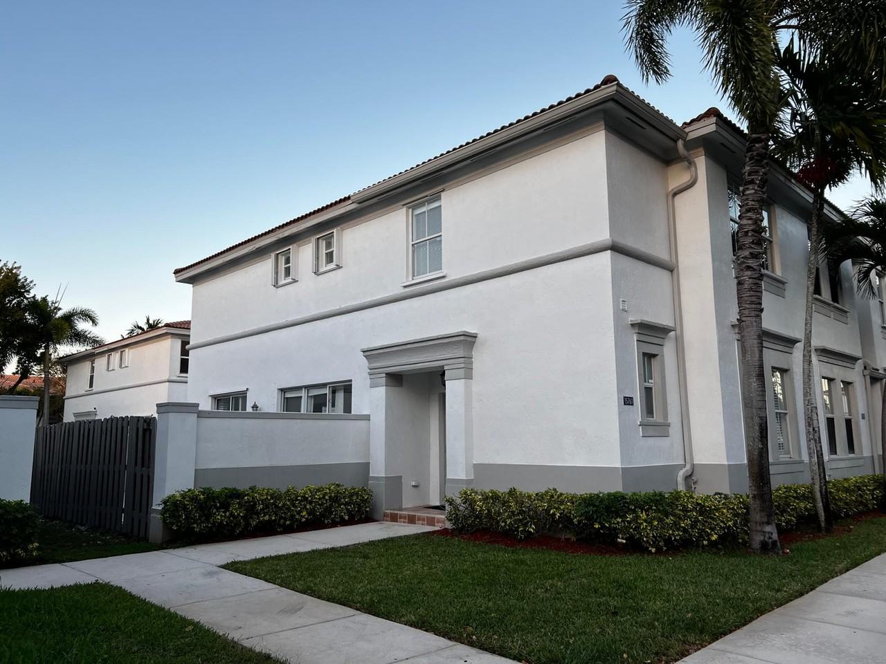 15761 Sw 42nd St #117 - Photo 2 of 16