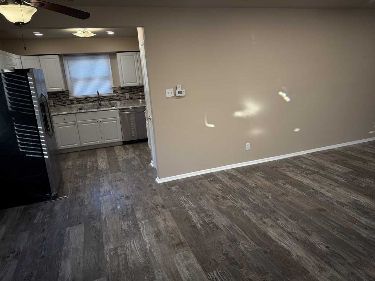 722 W Park Ave #NA - Photo 3 of 13