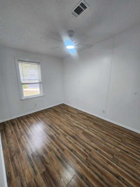 10322 Andre Blvd #NA - Photo 5 of 23