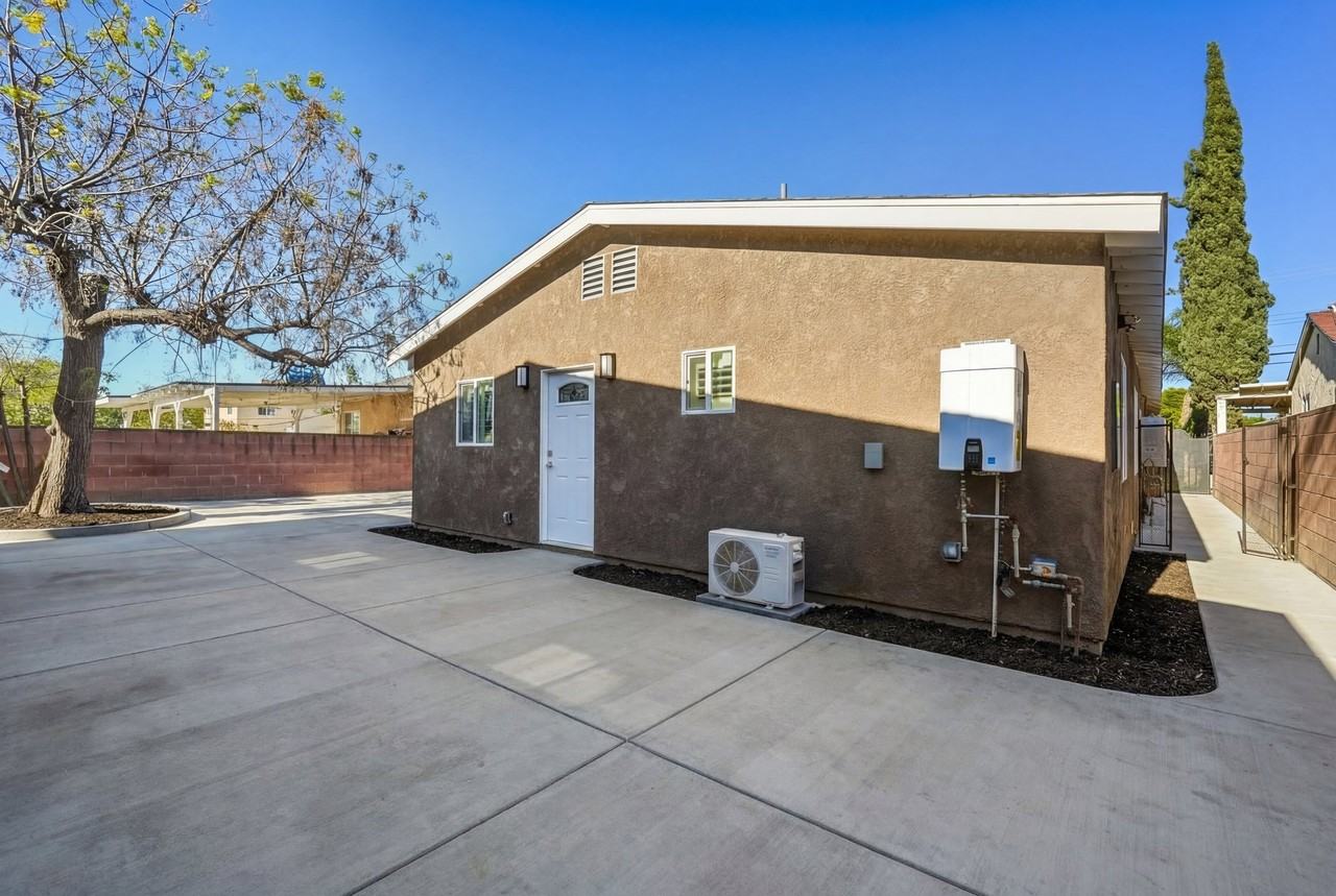 13054 Terra Bella St #NA - Photo 2 of 21