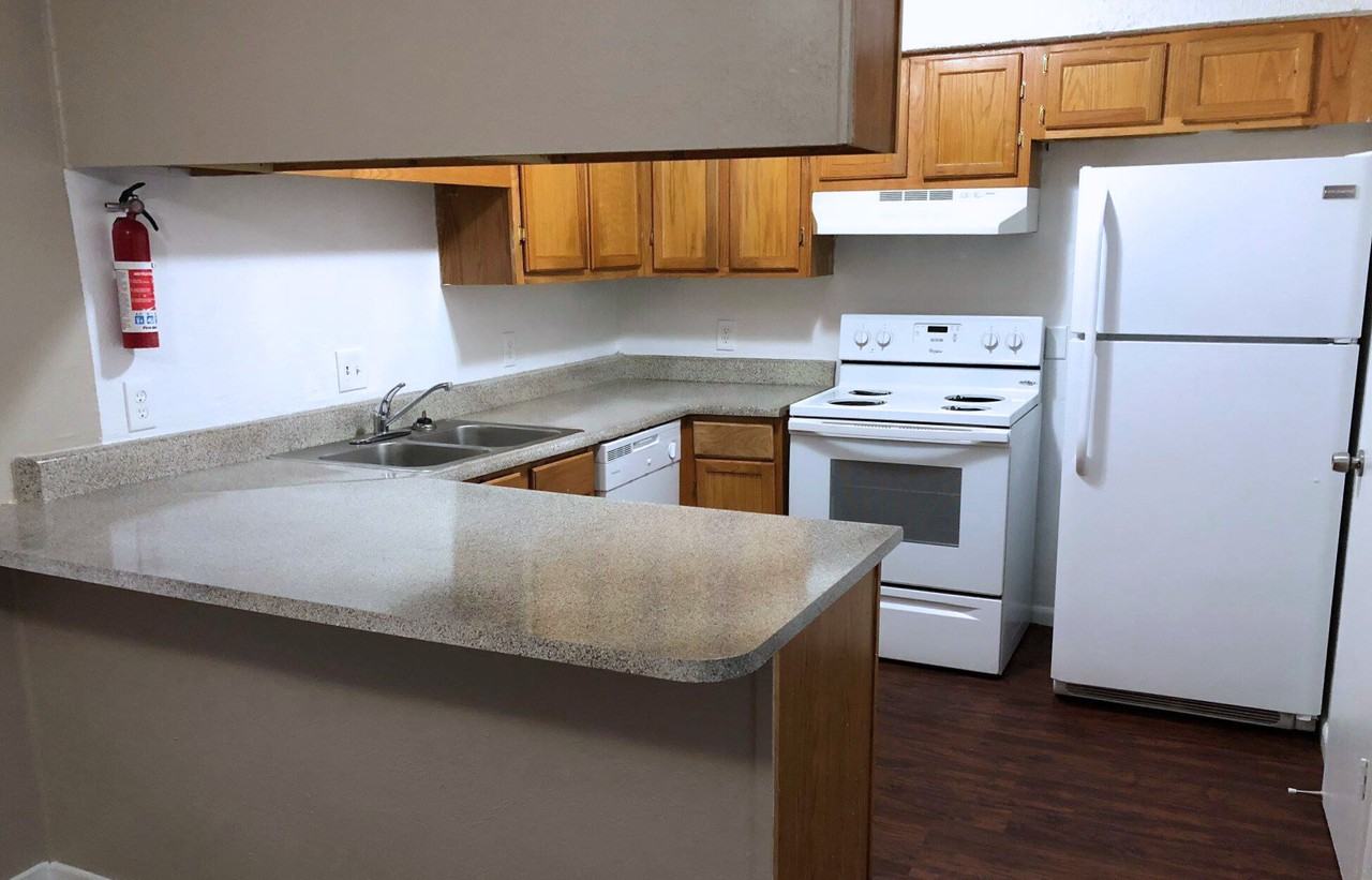 1310 E 35th St #101 - Photo 2 of 5