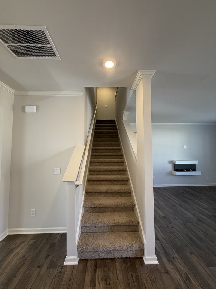 293 Thompson Ridge Ln #NA - Photo 4 of 14